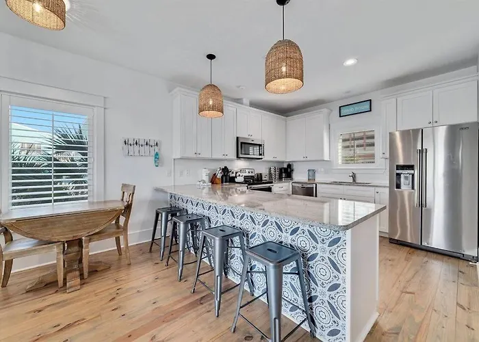 Family Getaway! Blue W Pool! 4min Walk To Beach! Holiday home Gulf Shores
