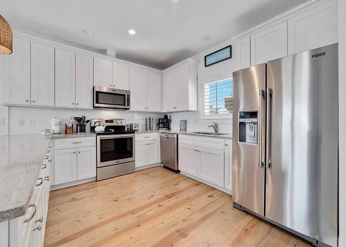 Family Getaway! Blue W Pool! 4min Walk To Beach! Holiday home Gulf Shores