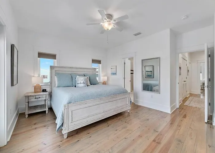 Holiday home Family Getaway! Blue W Pool! 4min Walk To Beach! Gulf Shores