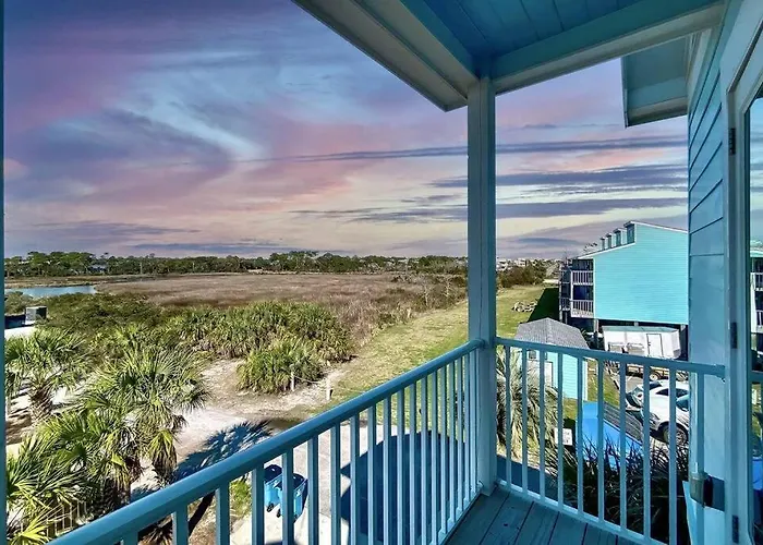 Family Getaway! Blue W Pool! 4min Walk To Beach! *