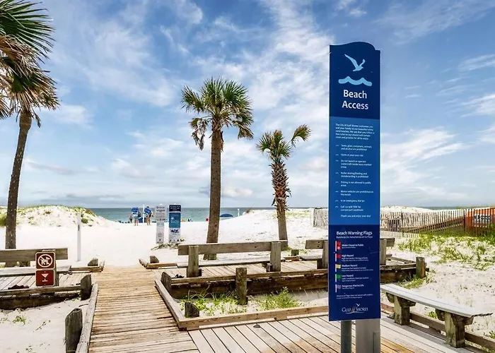 Family Getaway! Blue W Pool! 4min Walk To Beach!