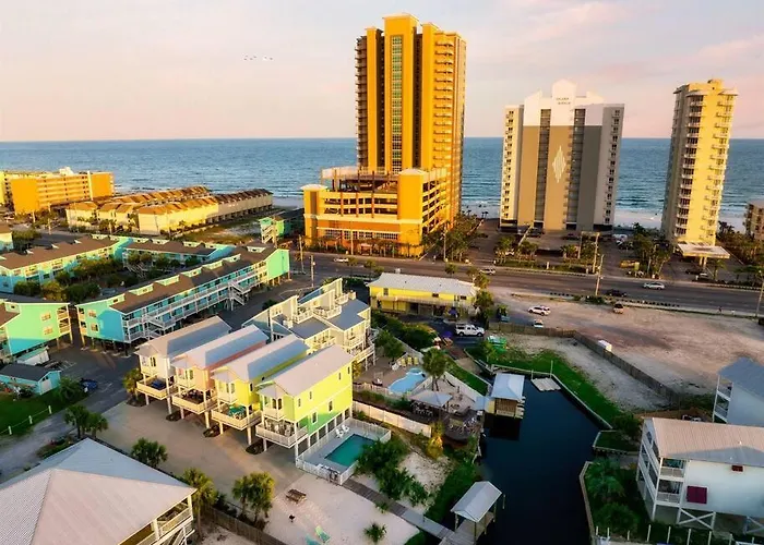 Family Getaway! Blue W Pool! 4min Walk To Beach! *